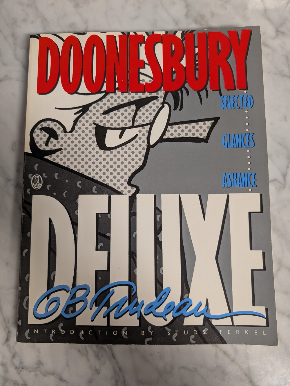 📚 Doonesbury Deluxe: Select Glances Askance Comic Compilation Book Trudeau 1987